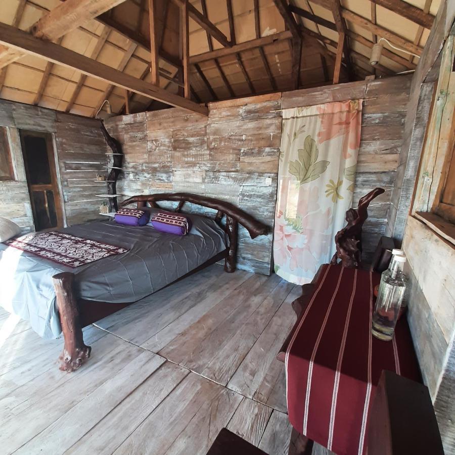 Hotel Hars Garden Sumba Waingapu Esterno foto