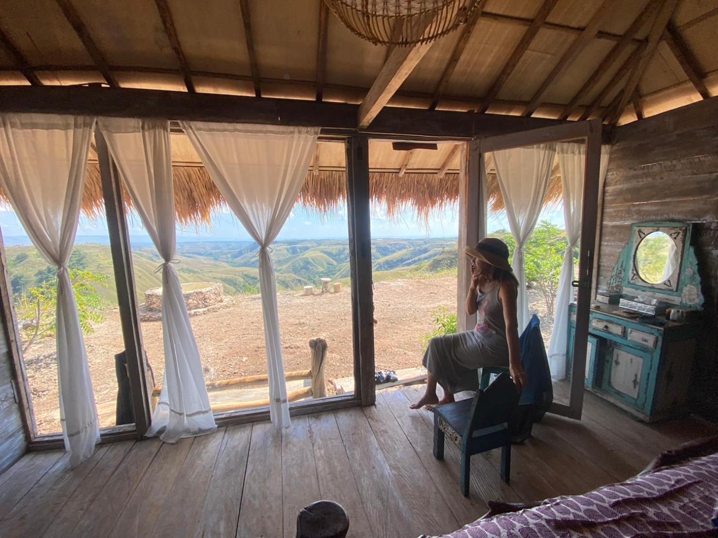 Hotel Hars Garden Sumba Waingapu Esterno foto