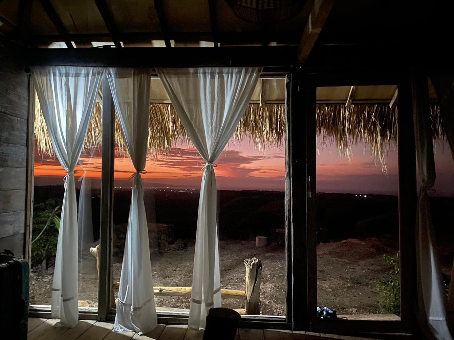 Hotel Hars Garden Sumba Waingapu Esterno foto