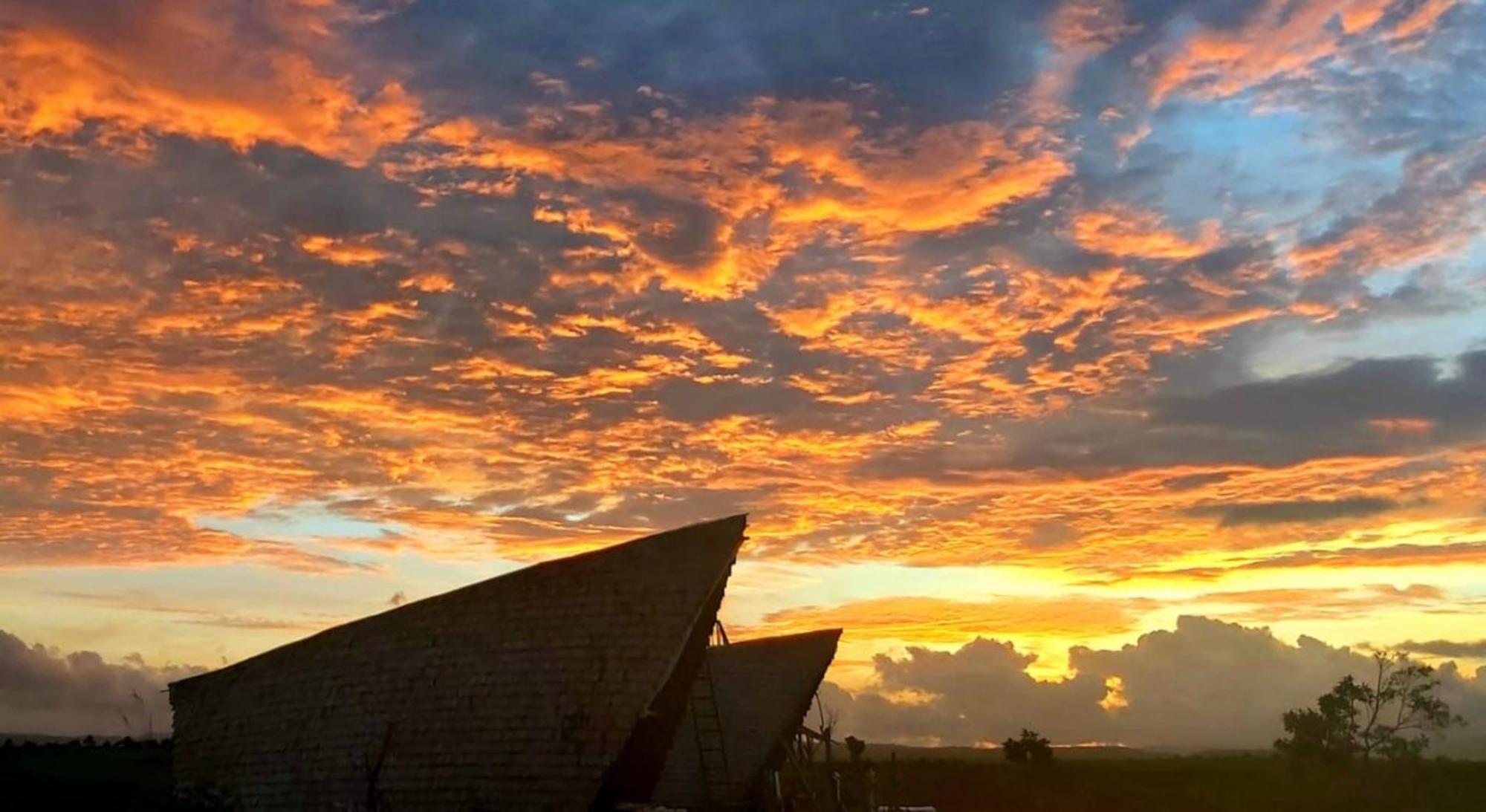 Hotel Hars Garden Sumba Waingapu Esterno foto
